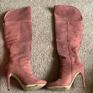Heeled boots